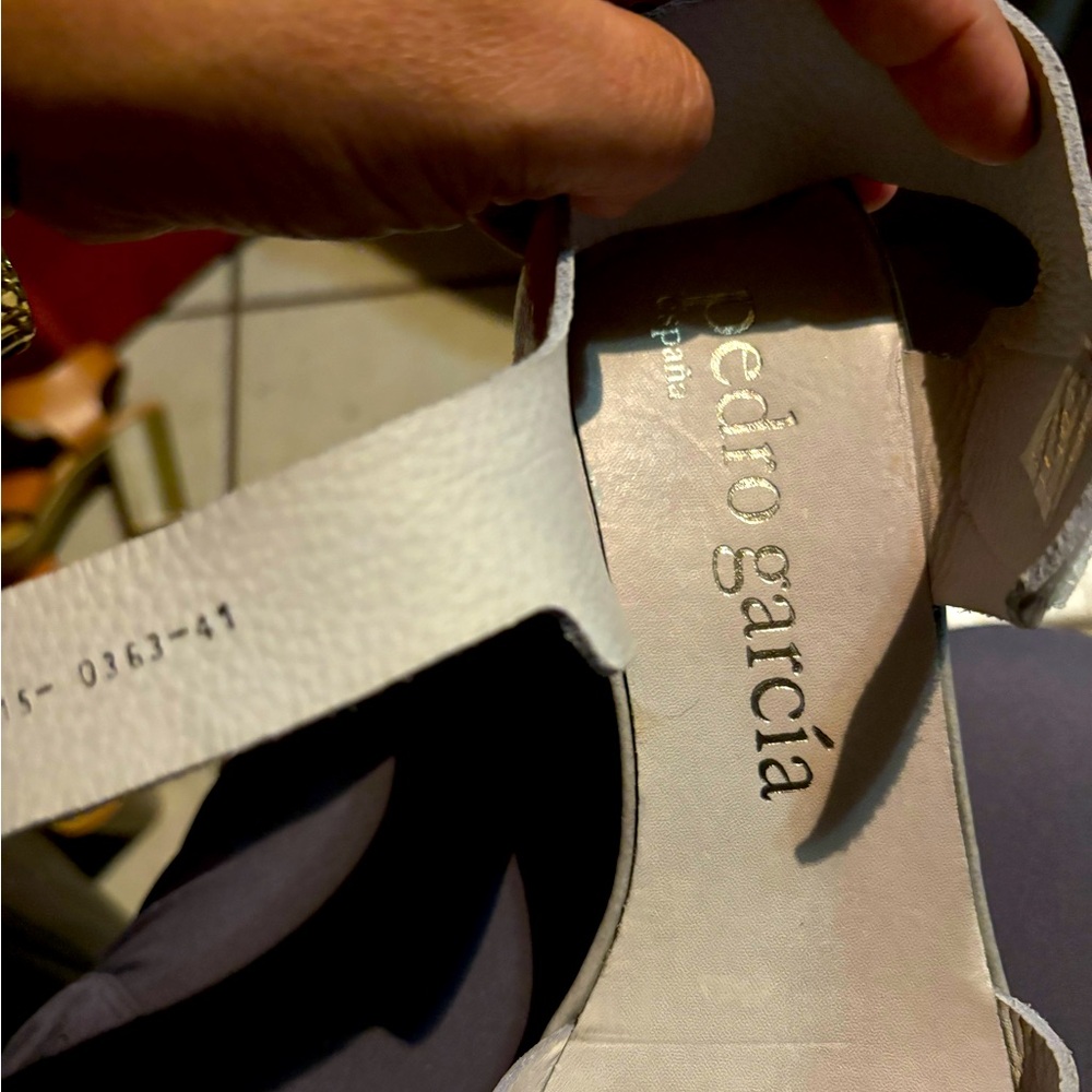 Pedro Garcia , wedged size 41